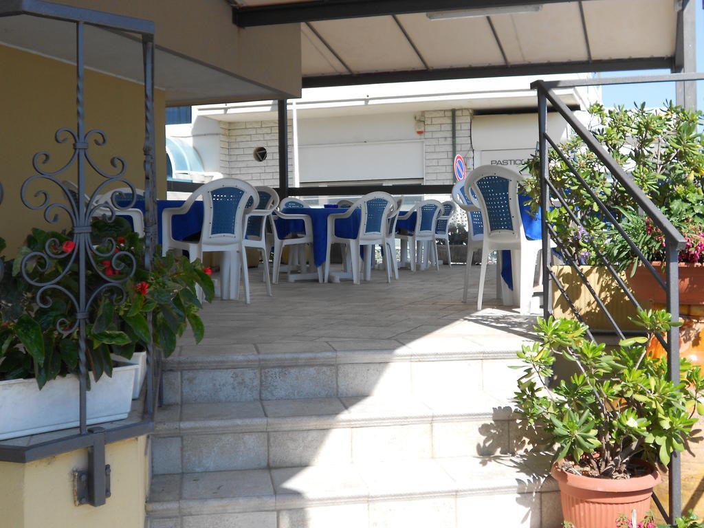Hotel Laguna Blu Rimini Esterno foto
